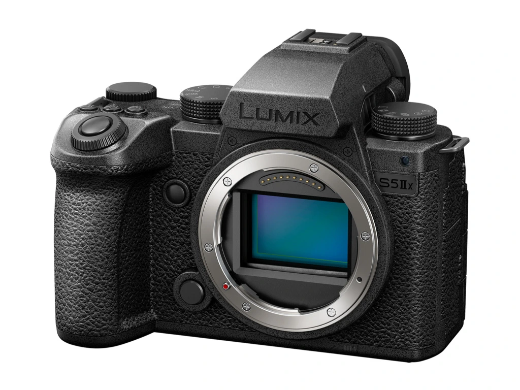 Panasonic s5iix