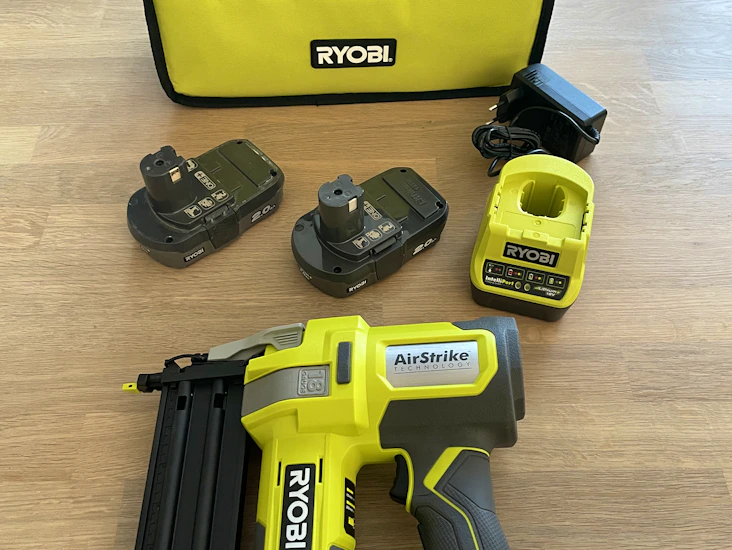 Batteridriven spikpistol 15-50 mm