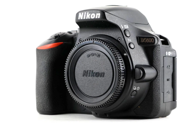 Systemkamera nikon d5600 + 2 objektiv