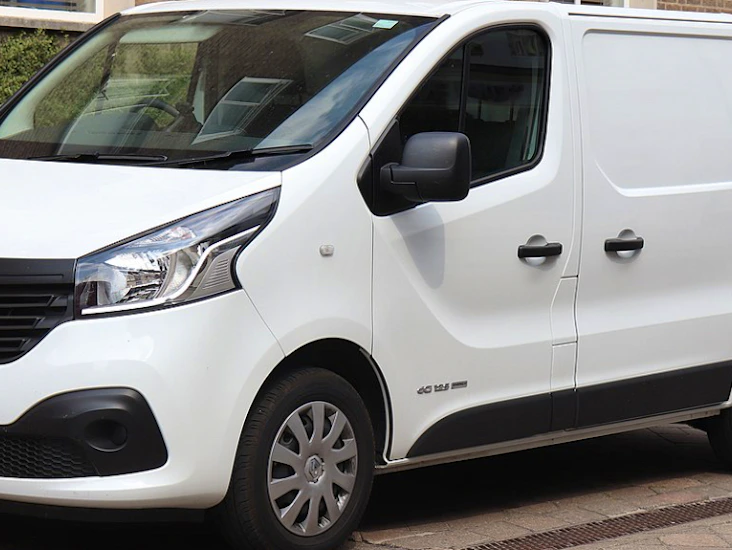 Uthyres renault traffic från företag