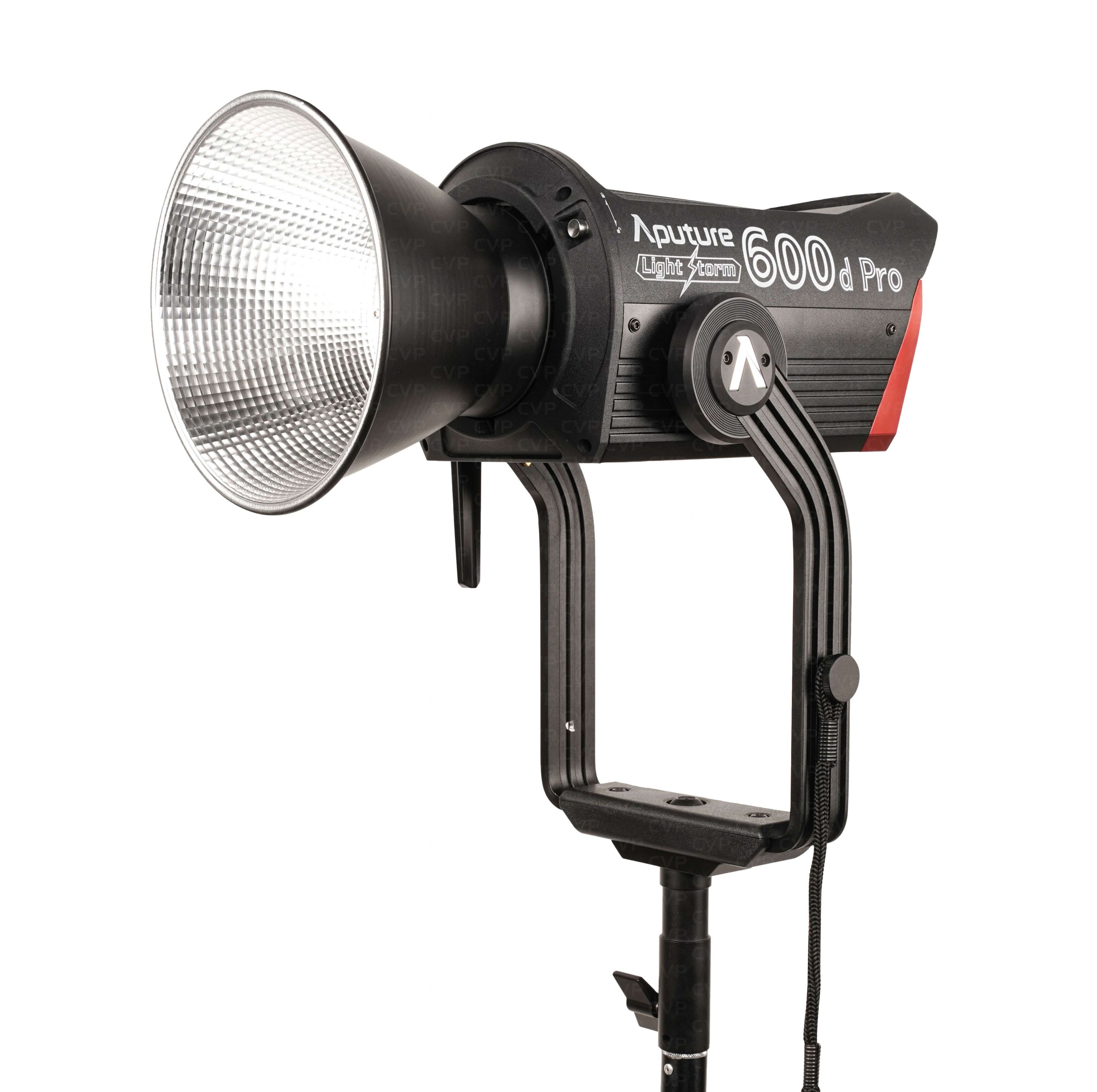 Aputure 600d pro (inc. stand)