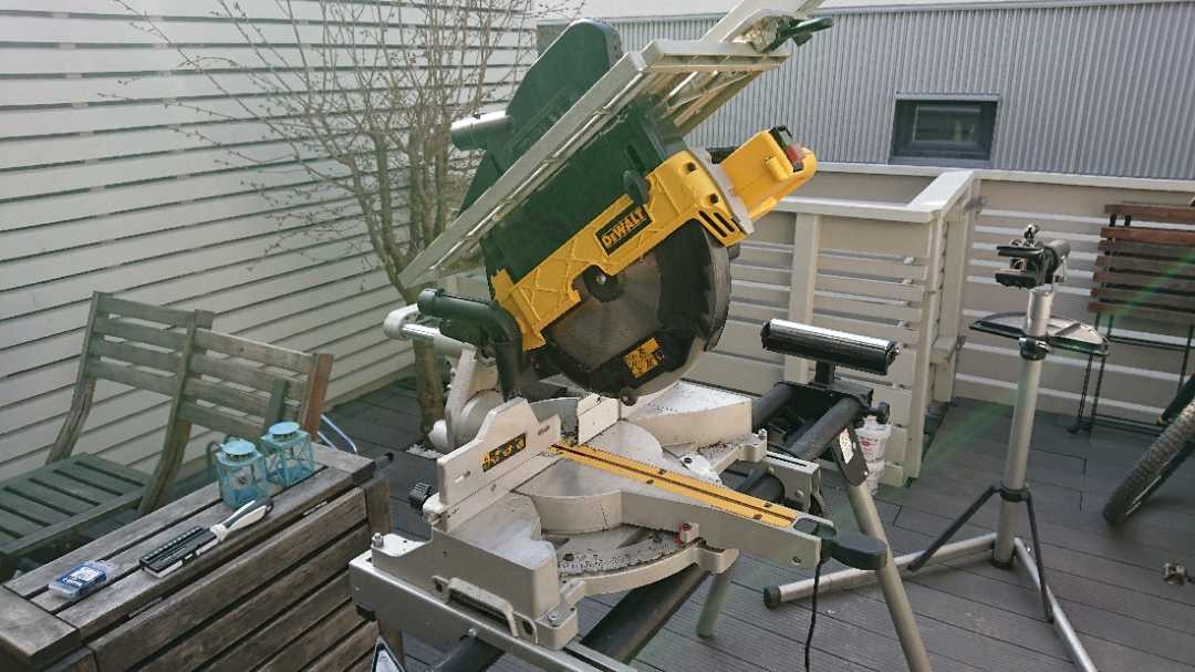 Dewalt d27111 inkl sågbord