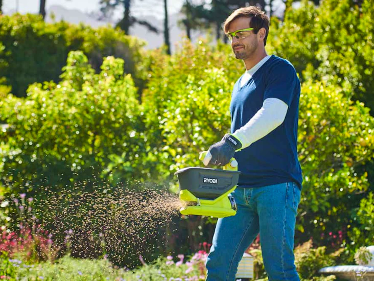 Ryobi batteridrevet spreder