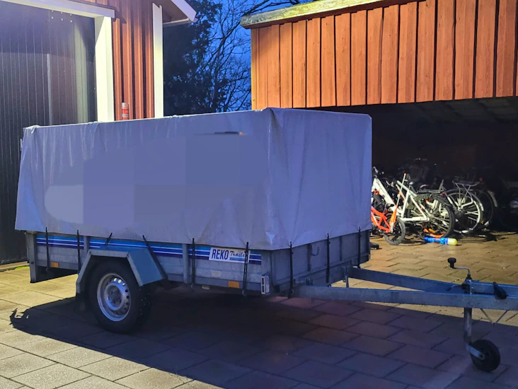 Reko gallersläp med kapell