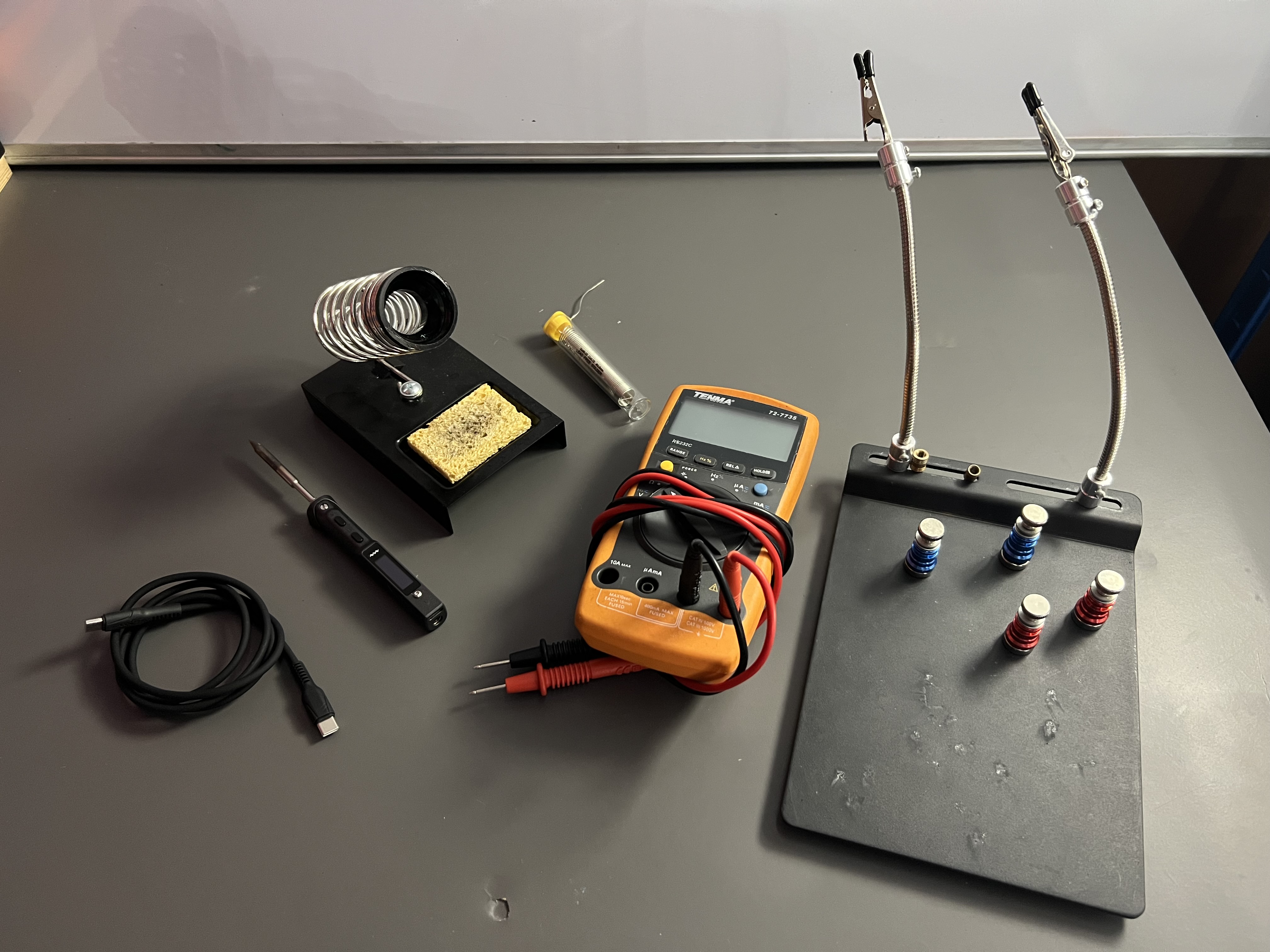 Portable soldering bundle – ts100 digital iron + all the useful extras 🔥🔧