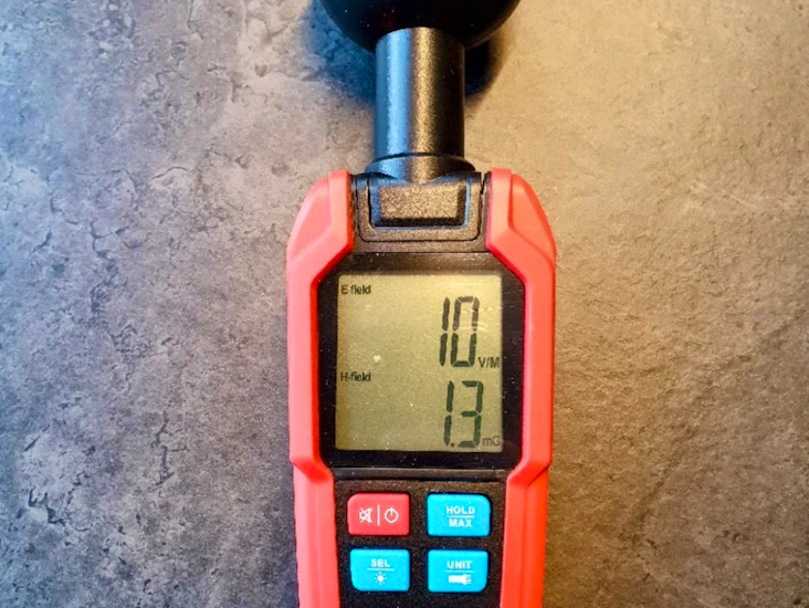 Emf-måler for elektromagnetisk stråling