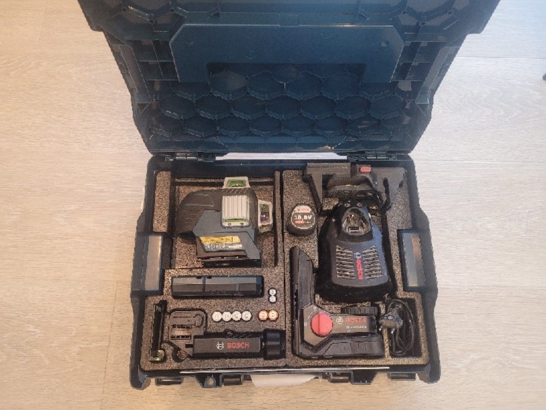 Bosch grønn 3 x 360 grader krysslaser