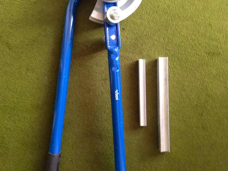 Pipe bender for 15 & 22 mm copper pipe