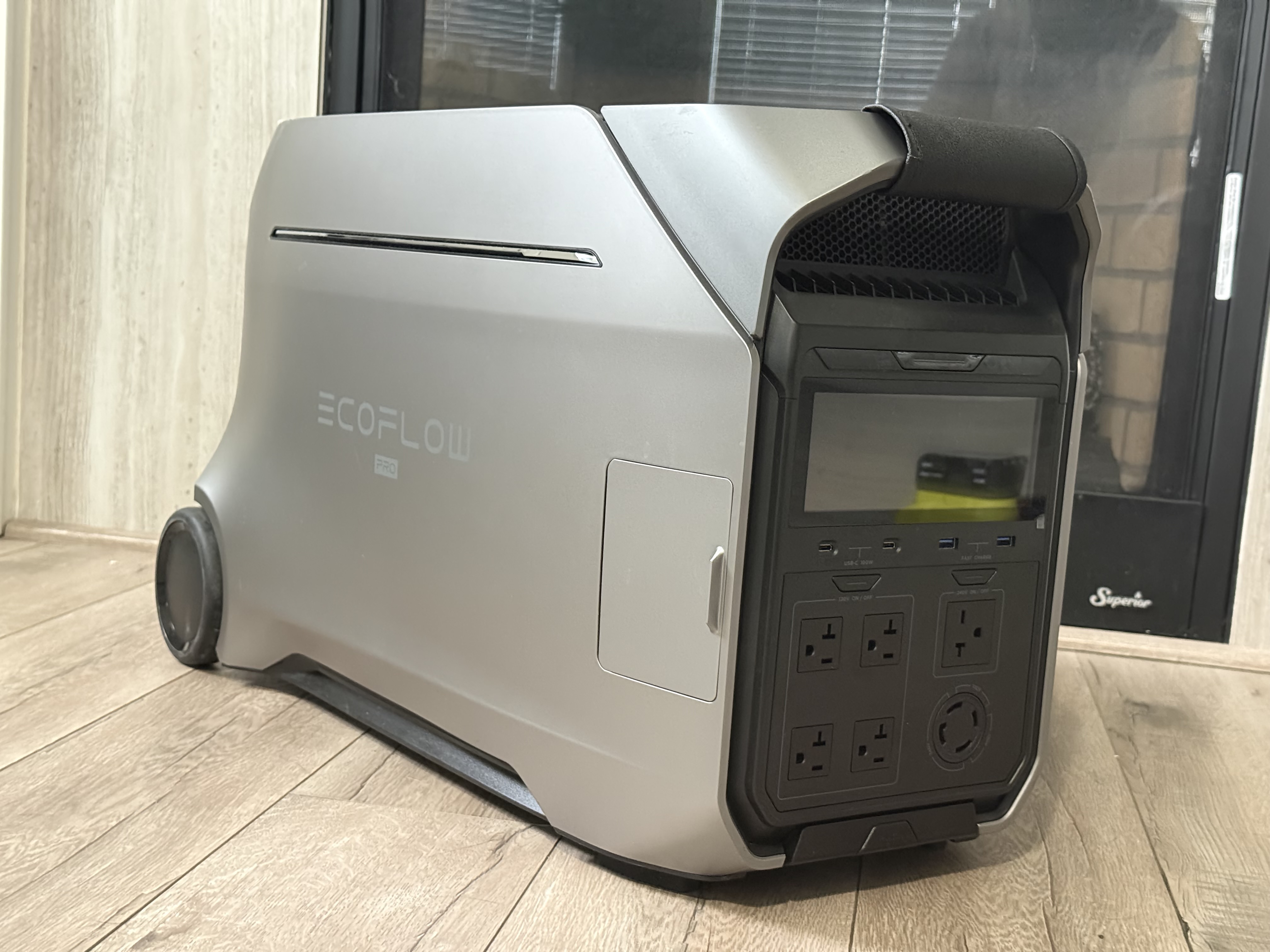 Ecoflow delta pro 3 power sation + 400 w solar panel + nema 14-50 adapter — whole-home ready