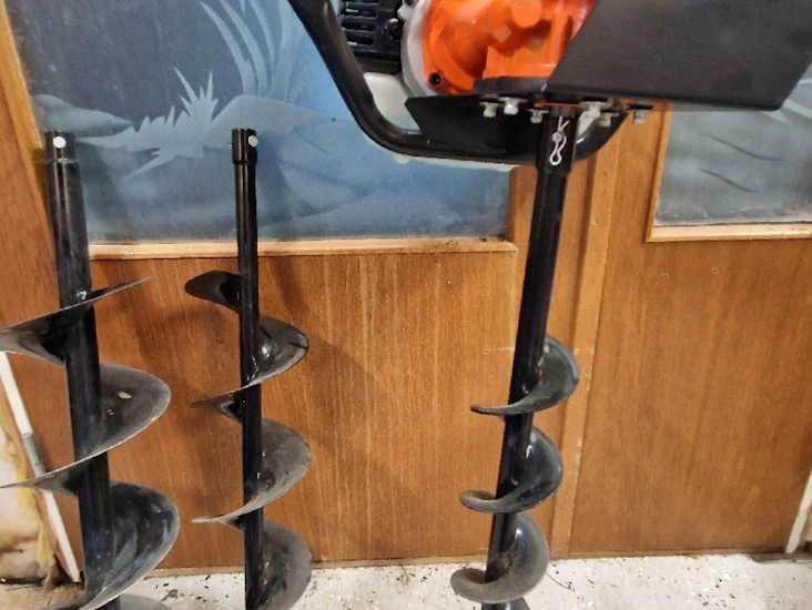 Bensindriven jordborr