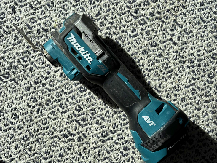 Makita dtm52 multicutter 18v