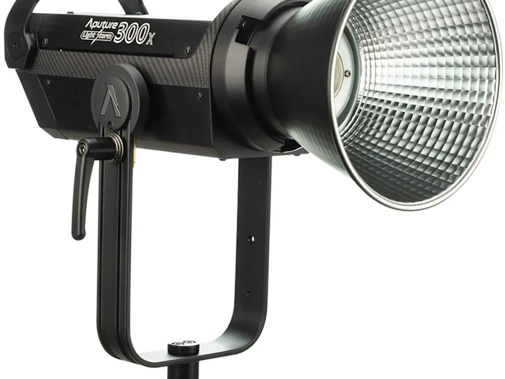 Aputure 300x bi colour led film light fixture