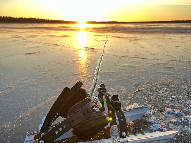 Retkiluistimet+turvallisuusvälineet