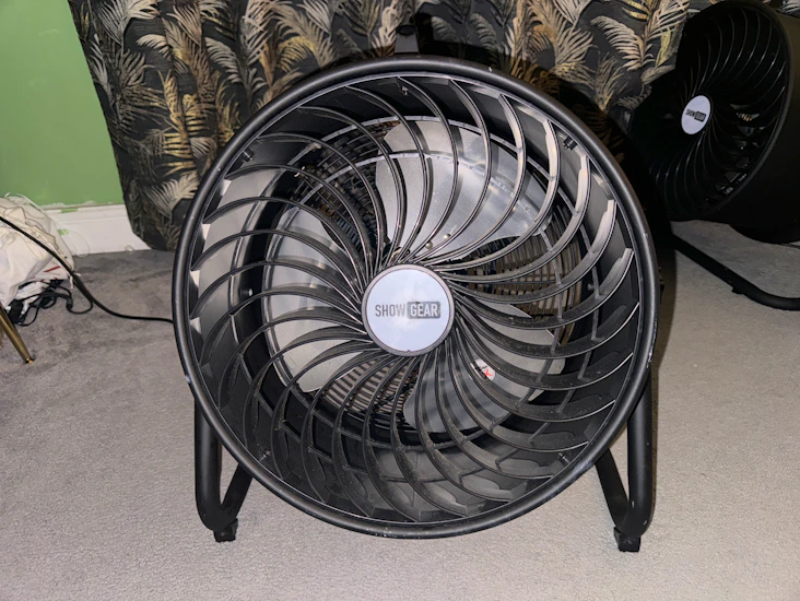 Wind machines for stage production or industrial cooling