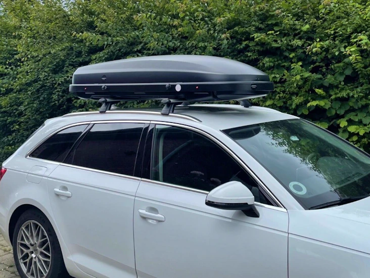 Tagboks m. bøjler til audi a4 og audi q4