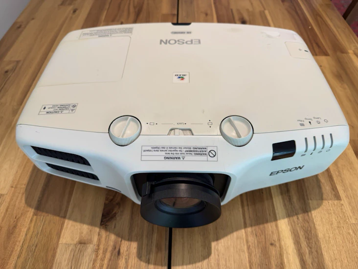 Epson eb-4850wu 4000 lumen hd video projector, wuxga resolution (1920x1200)