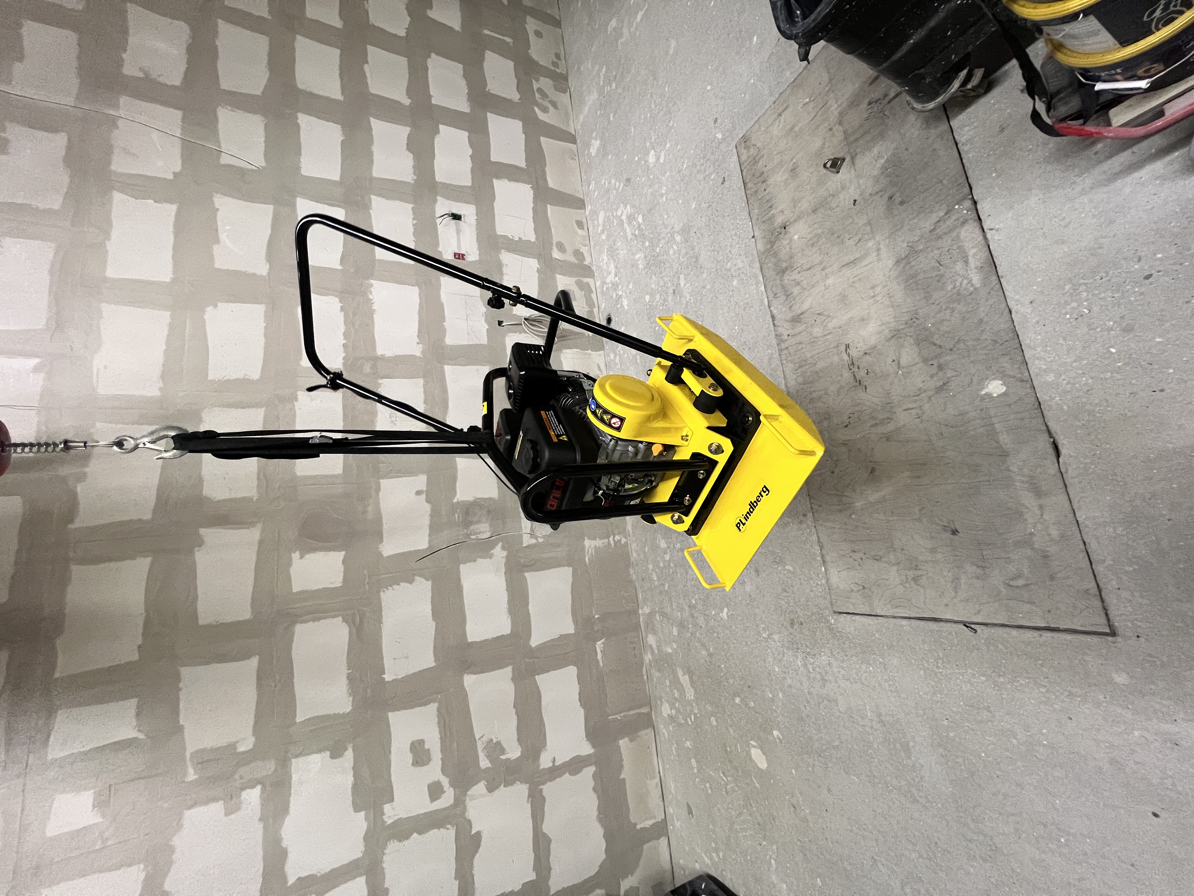 Pladevibrator udlejes 87kg