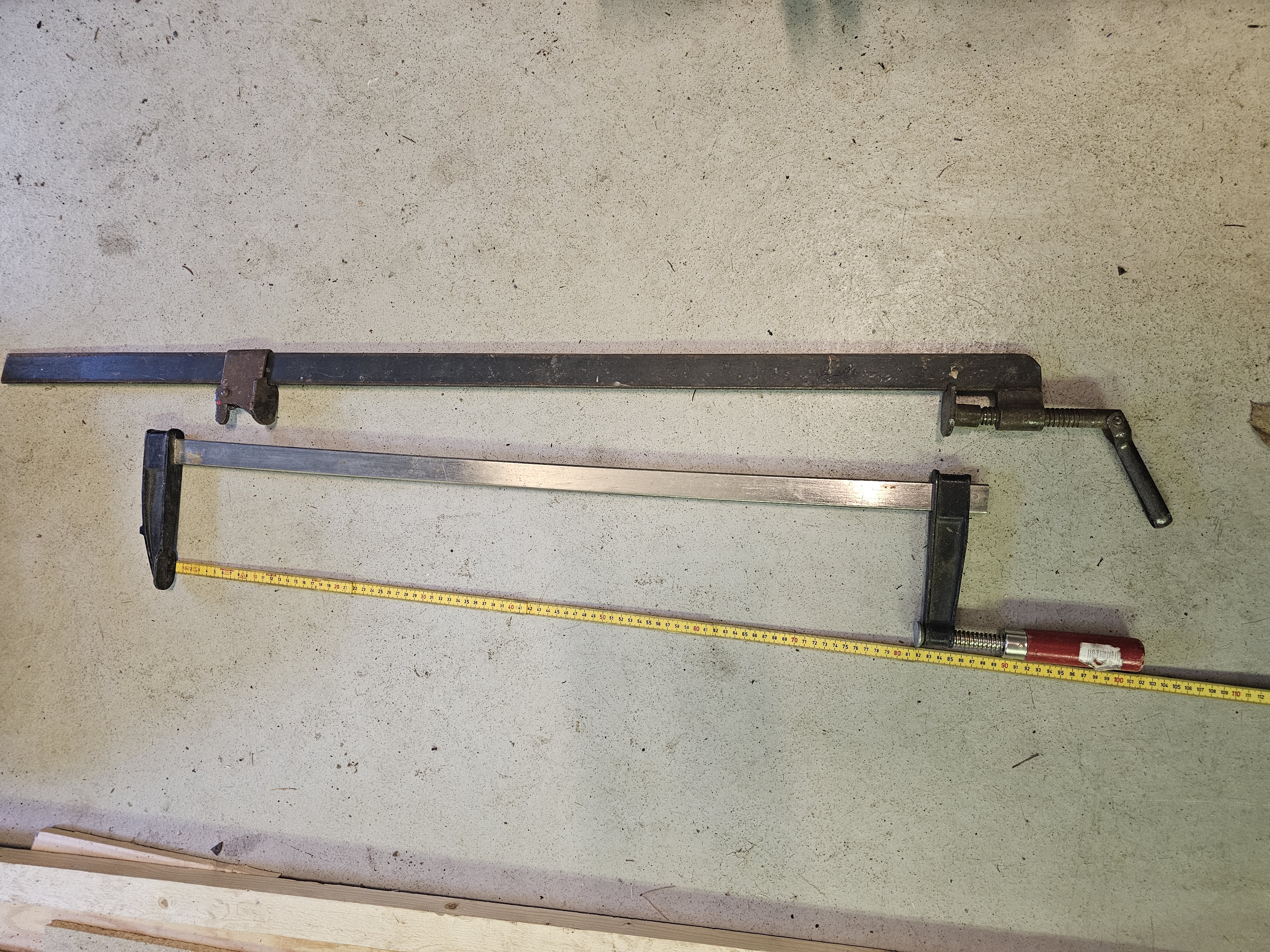 Lang tvinge ca. 82 cm.