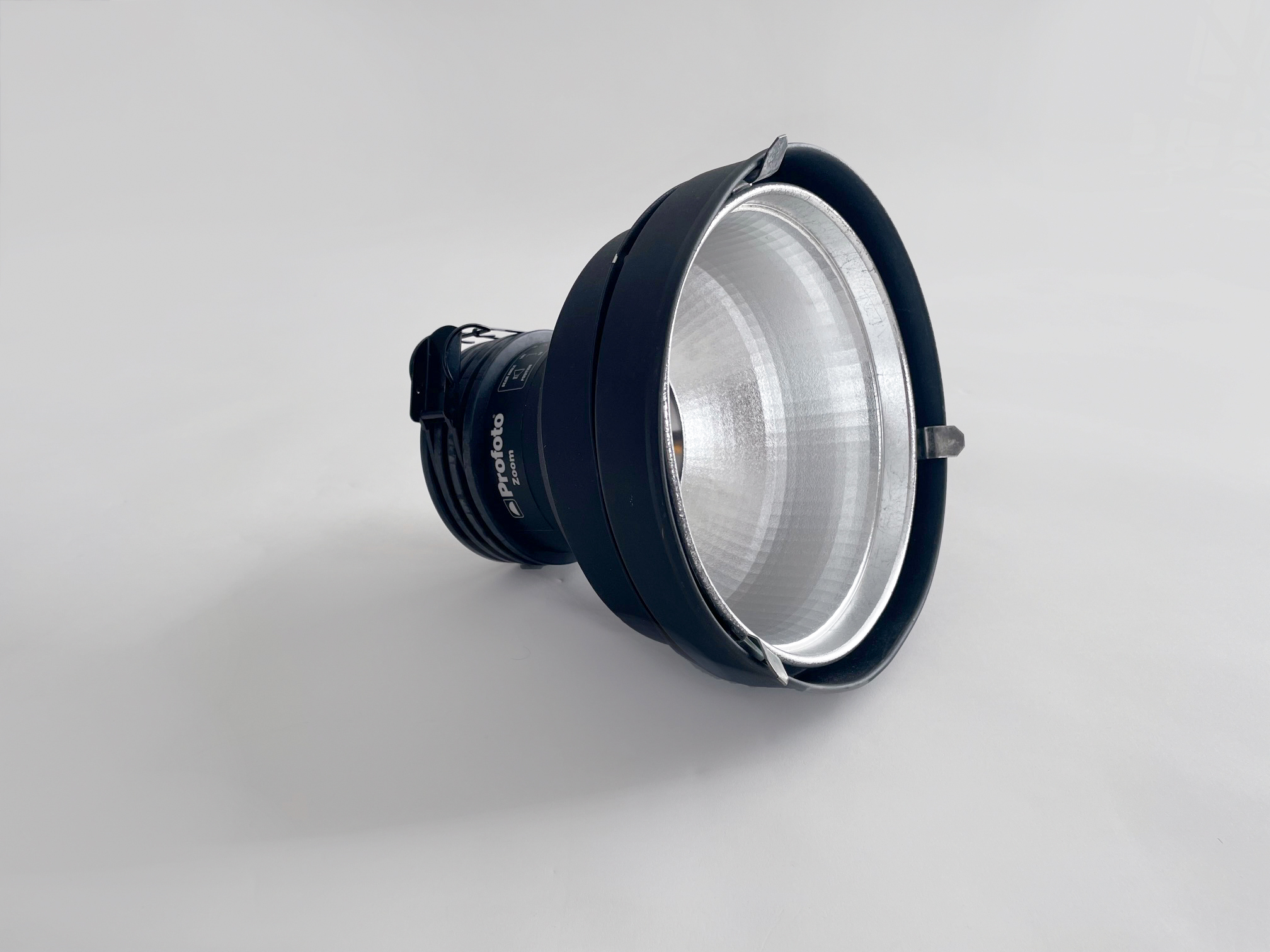 Profoto zoom reflector with grid holder 