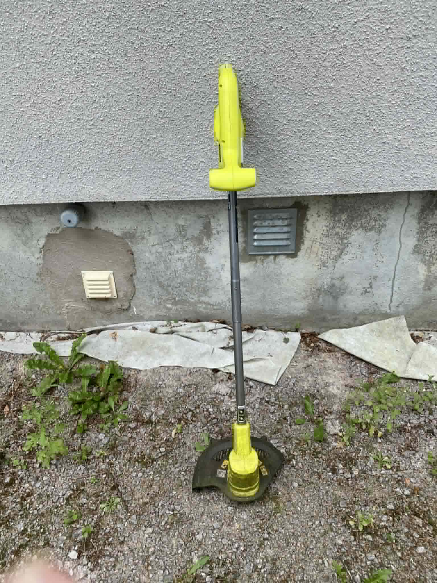 Ryobi batteridriven grästrimmer 