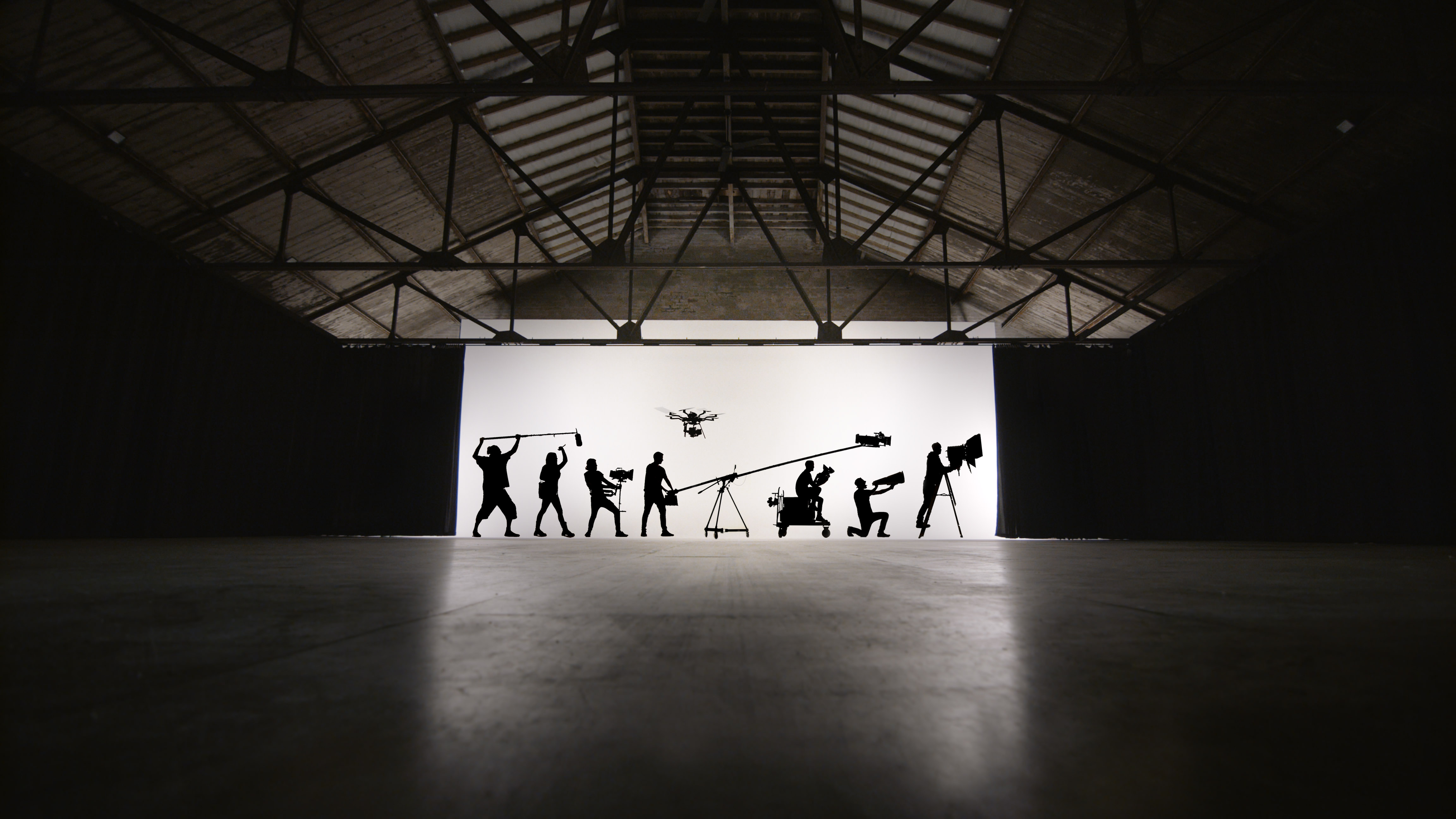 Blackout studio infinity cove with set build area.