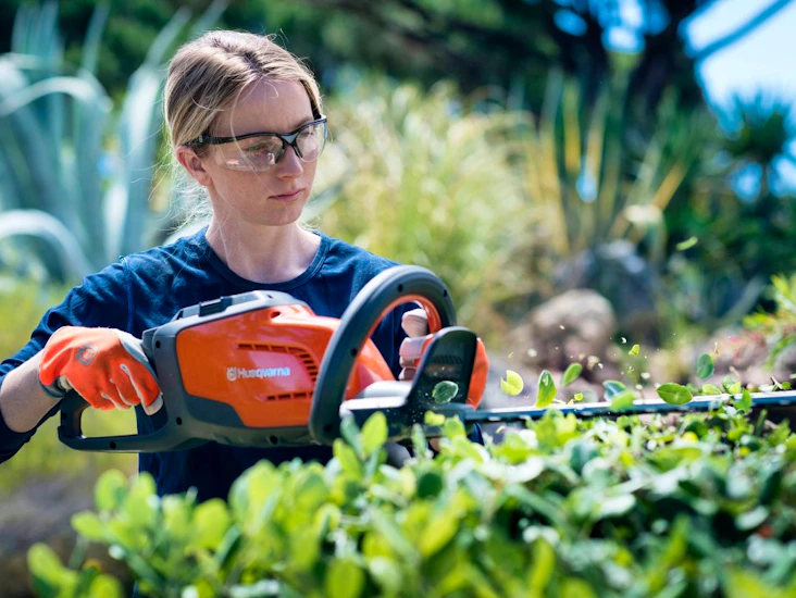 Husqvarna batteridrevet hekkesaks 45cm