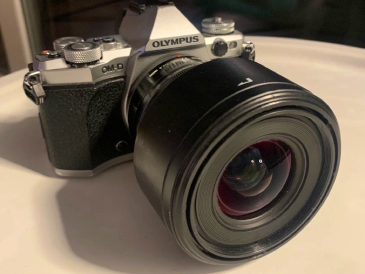 Olympus om-d e-m5 mark ii + 17mm f/1.2