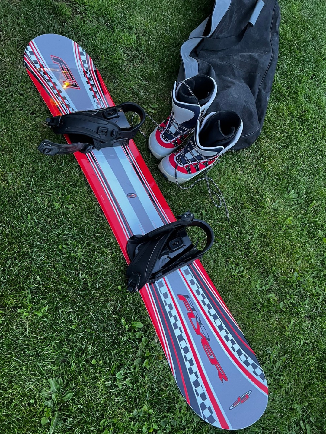 Utleie av snowboard 155cm og støvler