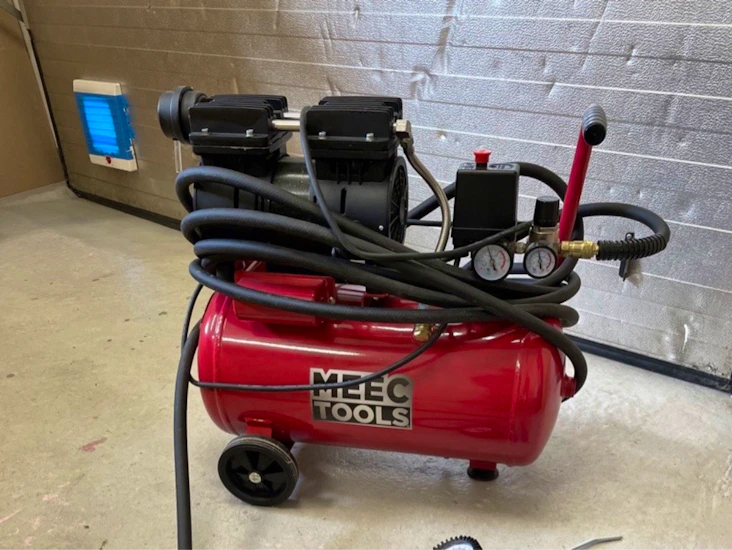 Kompressor, tyst och lättarbetad