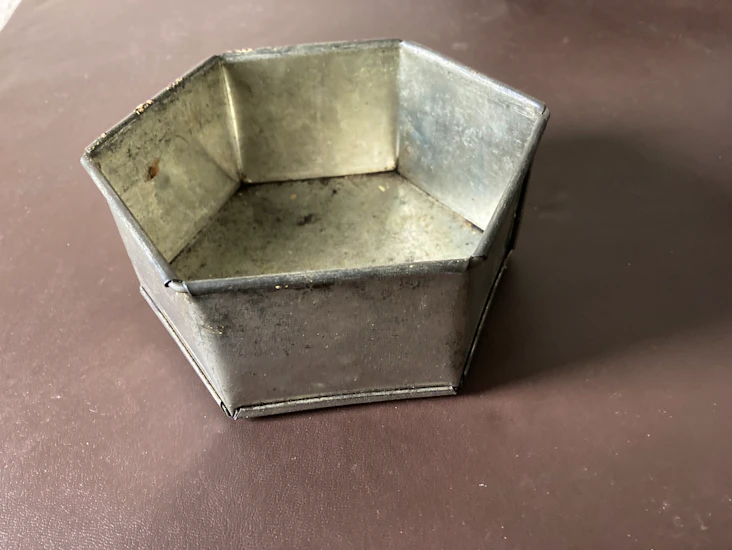 6^ hexagon cake tin