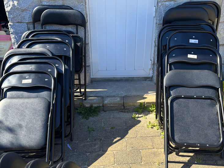 Sorte enkle klappstoler