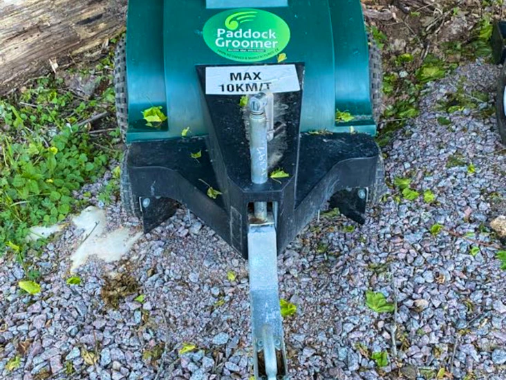 Paddock groomer