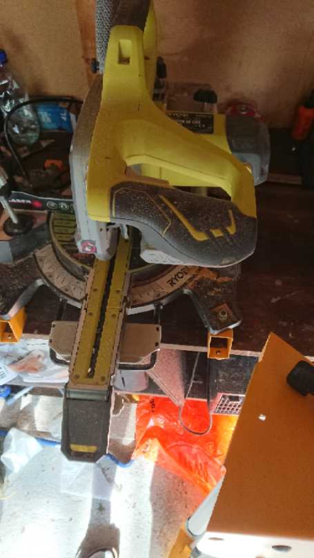 Kapp og gjærsag med stativ