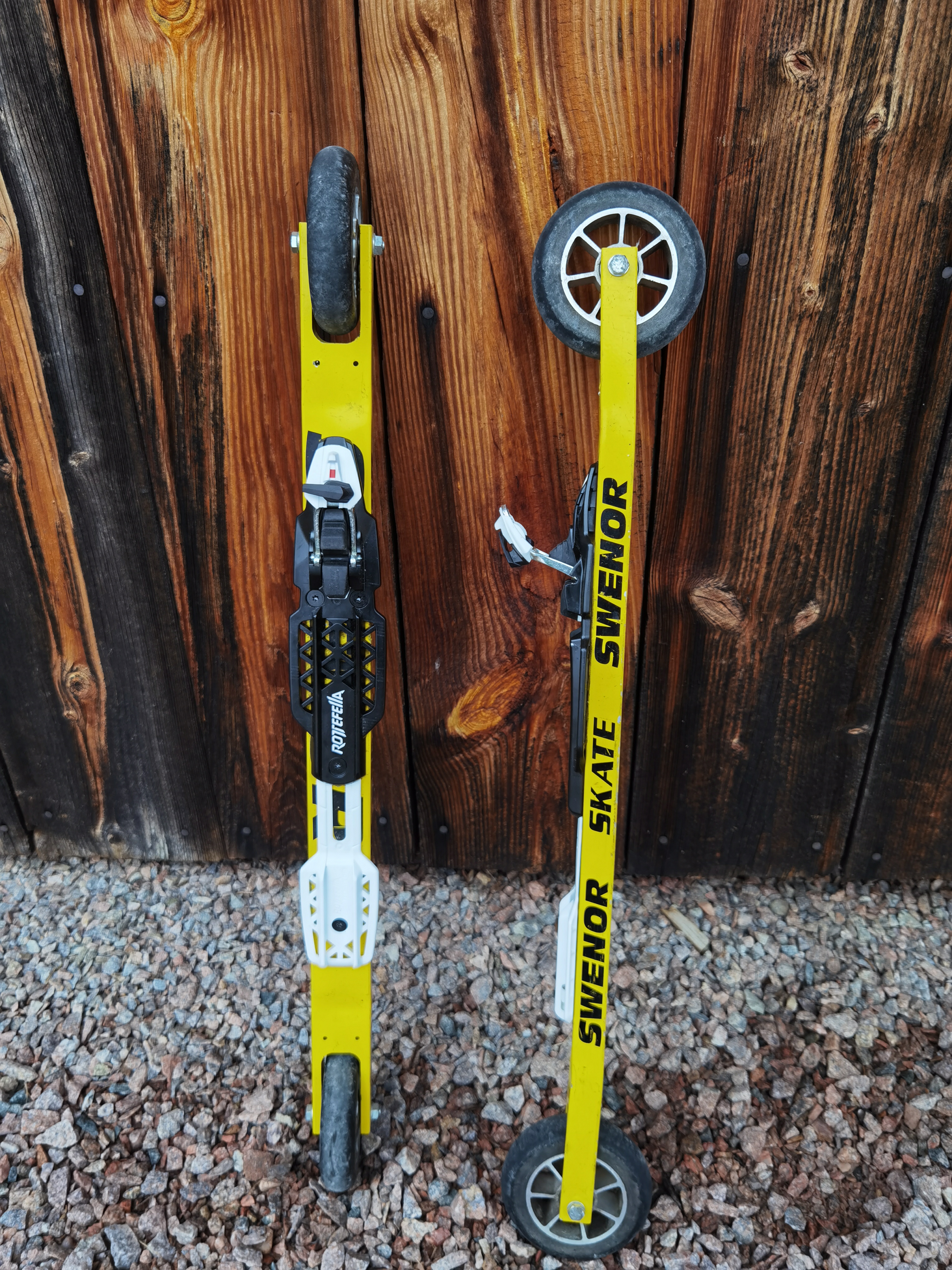 Rullskidor skate, stavar och hjälm