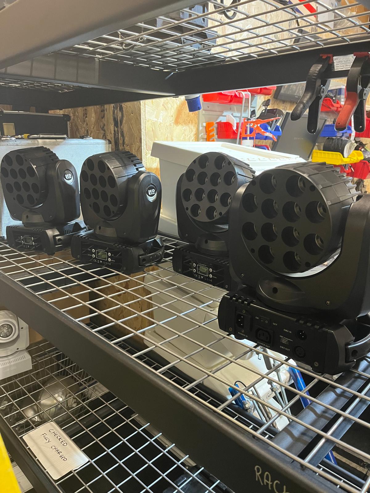 Led moving head x4 - wash - delivered