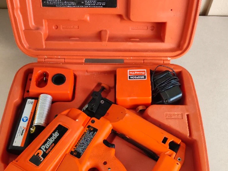 Dykkertpistol på gass/batteri