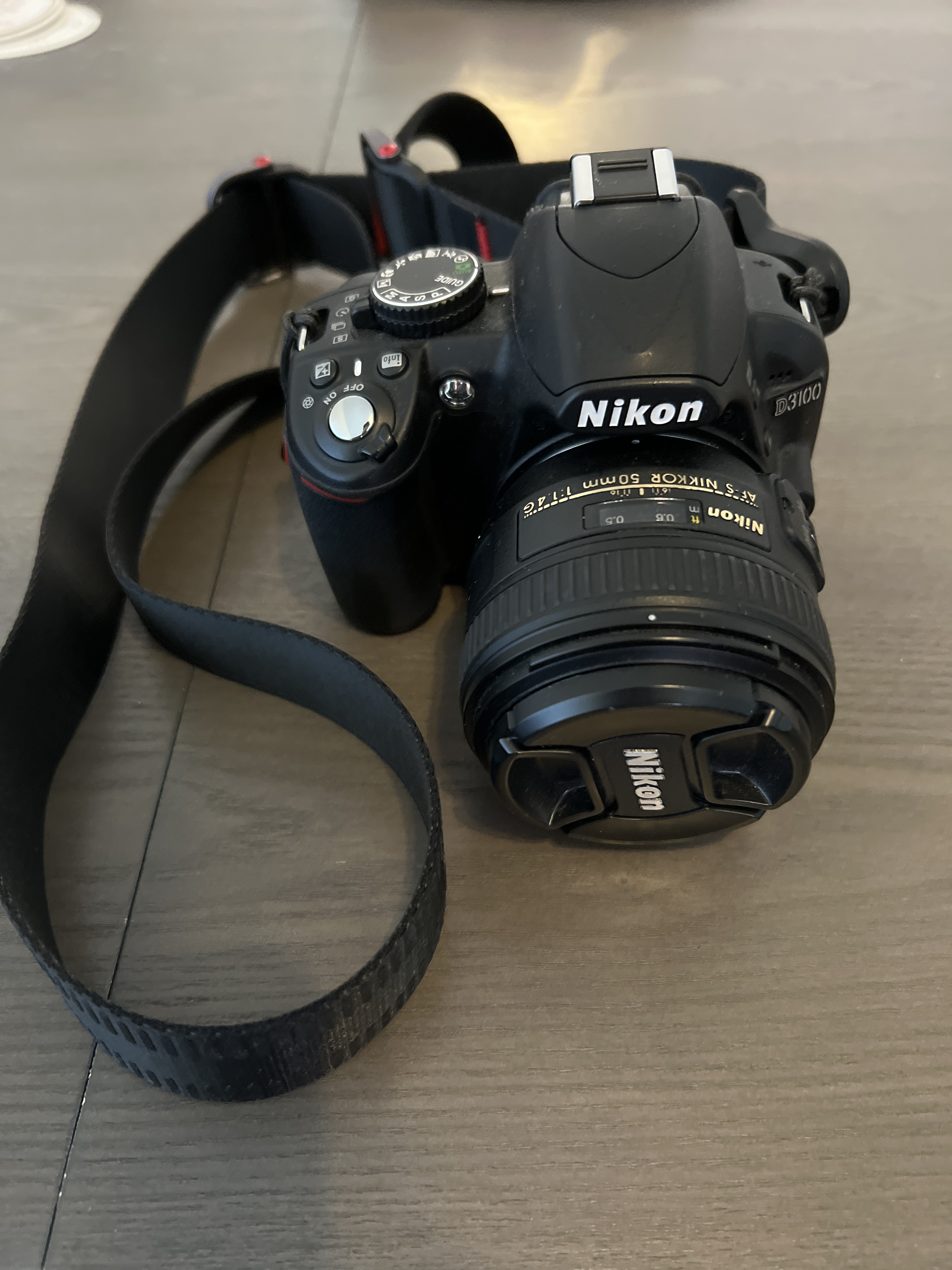 Nikon d3100 kamerapakke med 3 objektiver, blitz og veske
