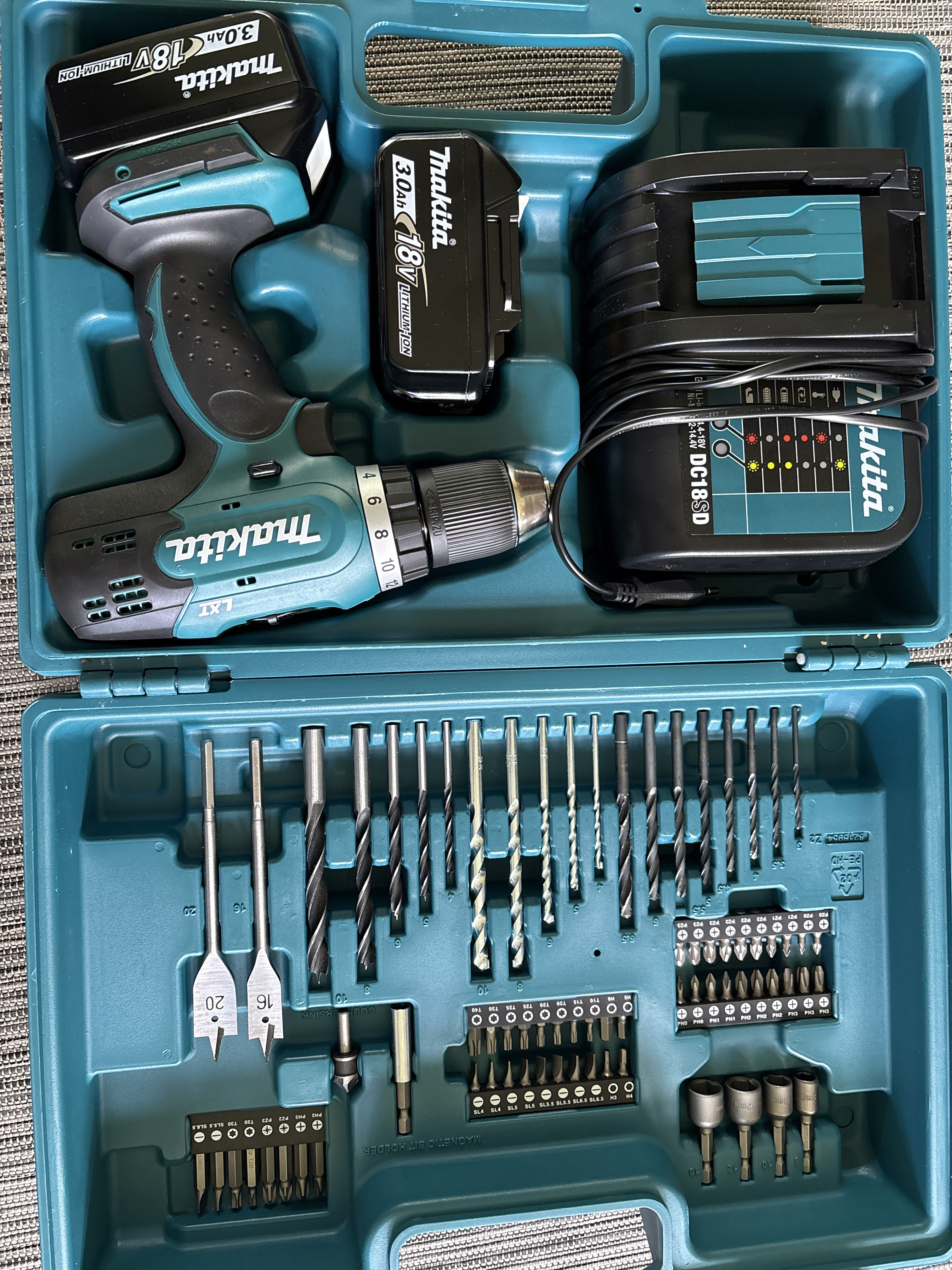 Makita drill / borskrutrekker
