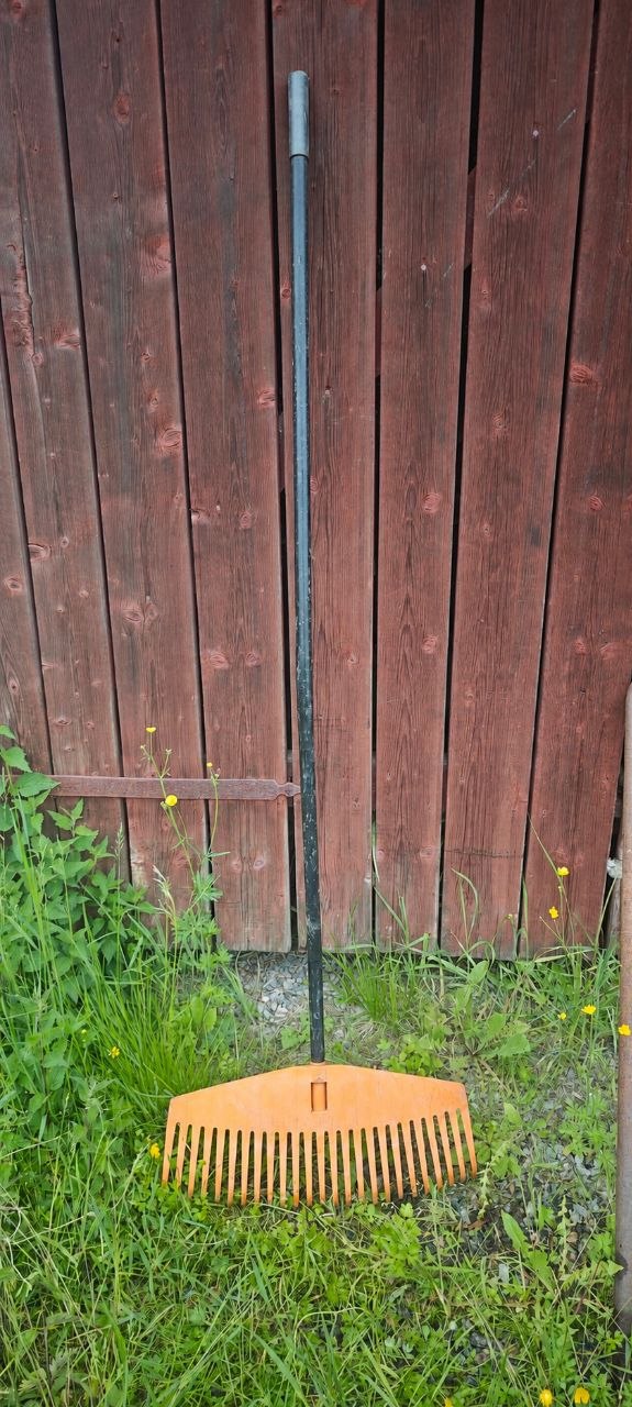 Ergononisk räfsa