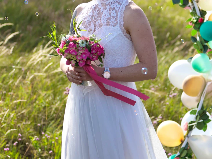 Skön och smickrande brudklänning