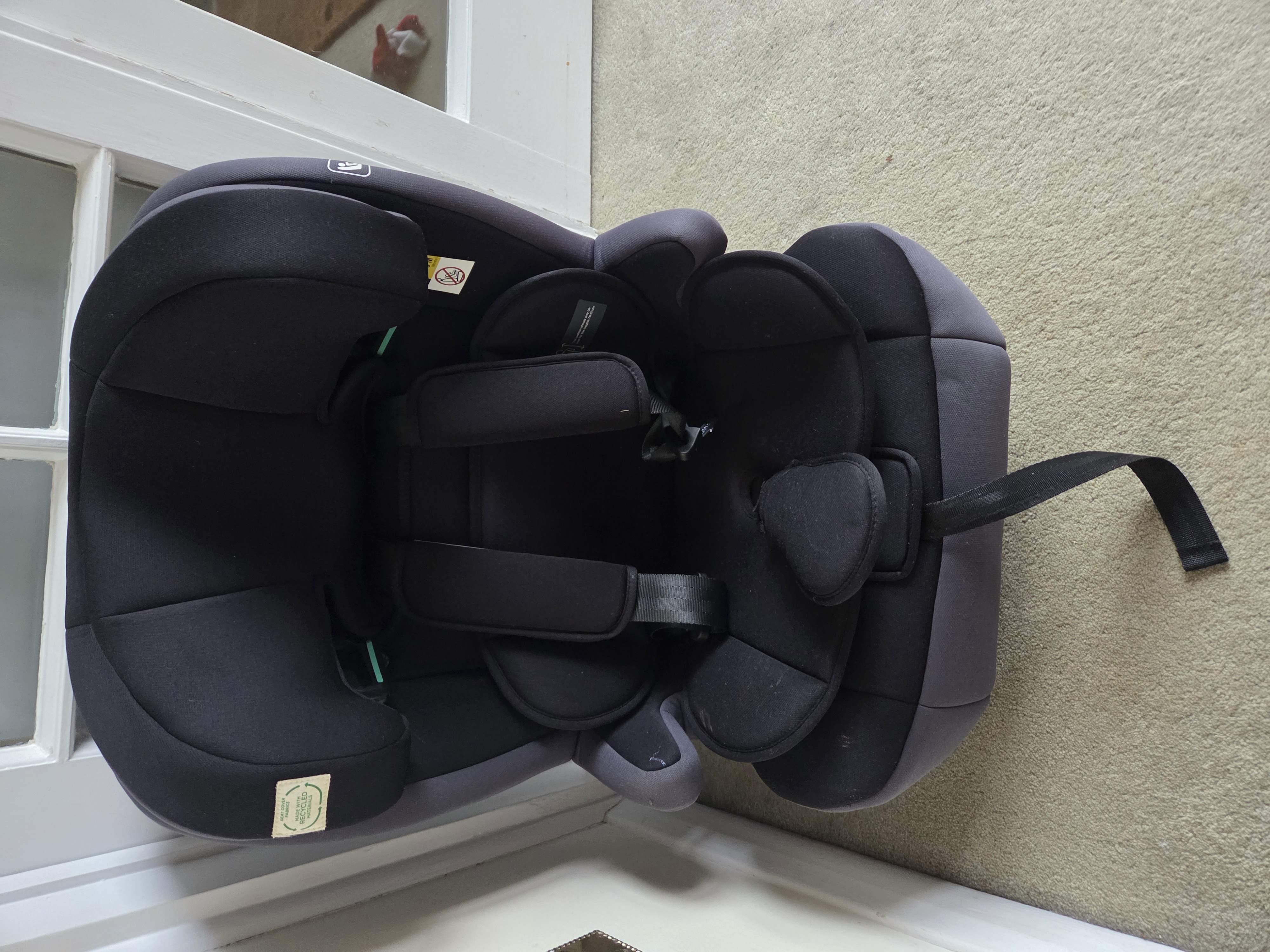 Isofox forward facing car seat