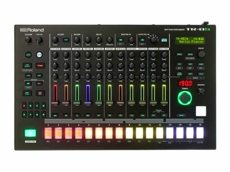 Roland tr8s