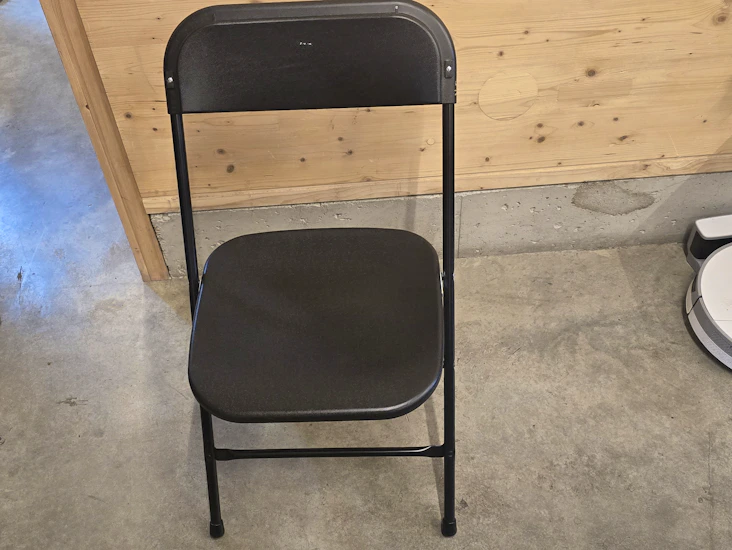 25 folding chairs for meetings or parties or events