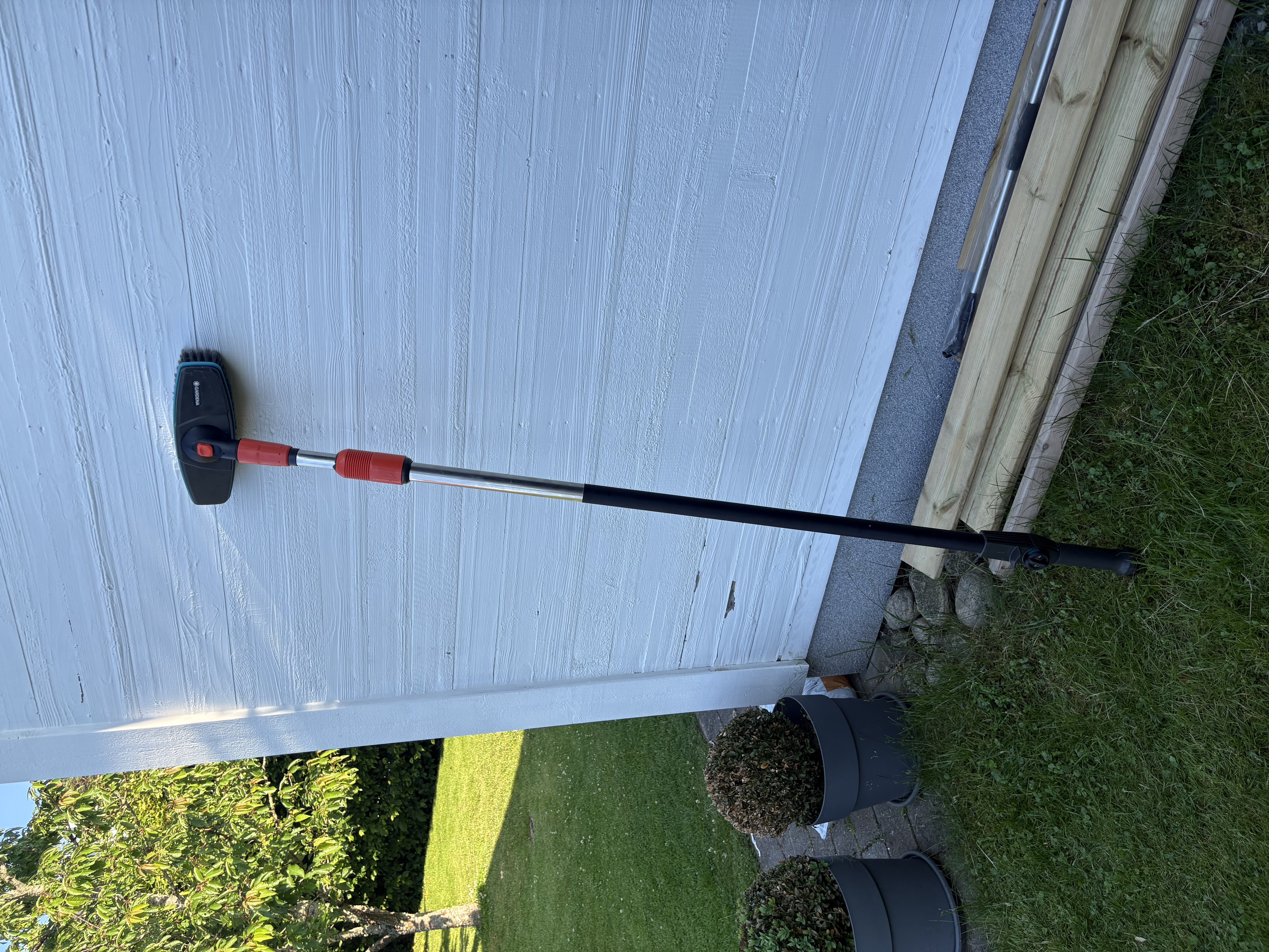 Gardena fasadborste med teleskopanslutning 170-275cm