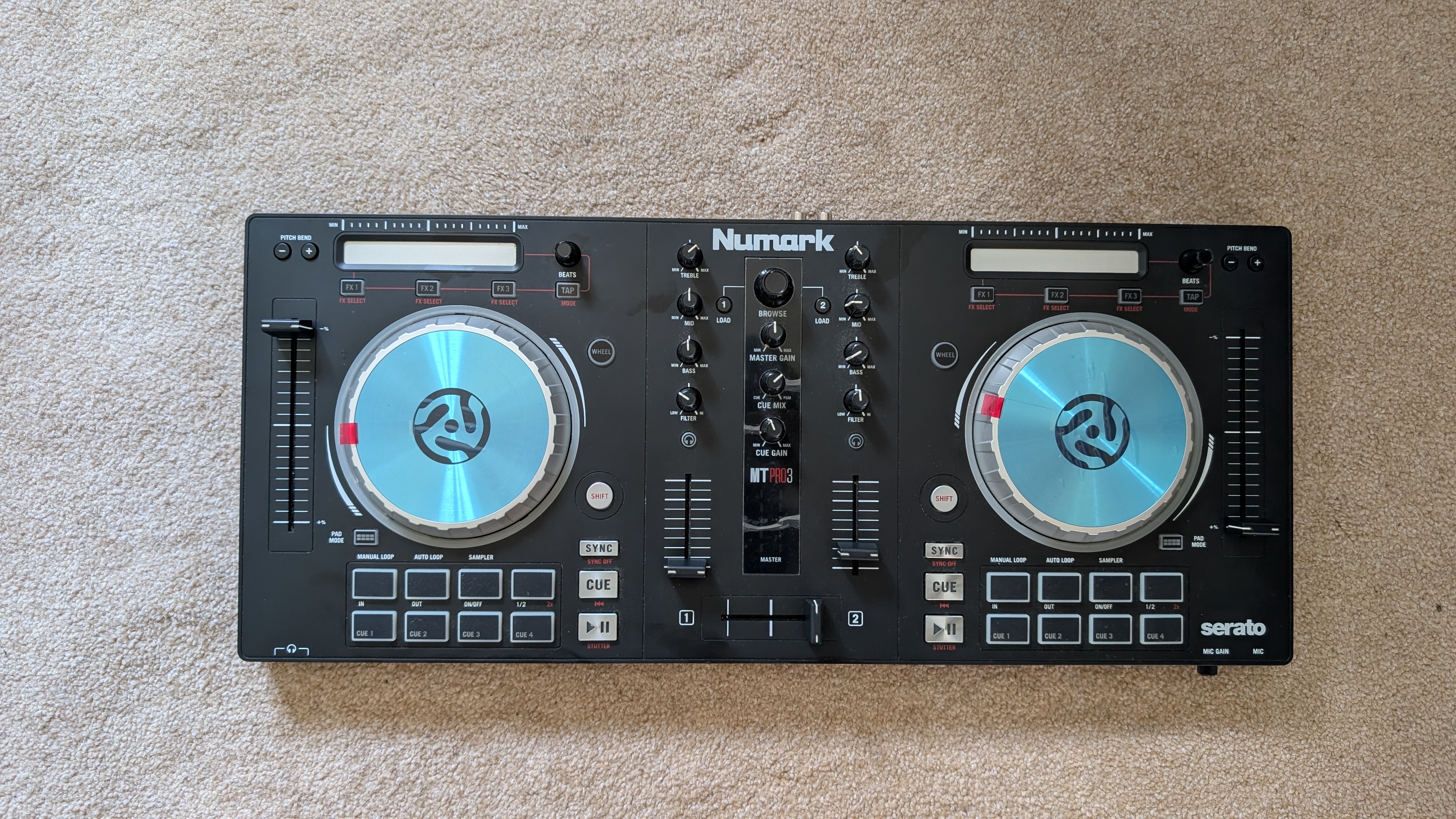 Numark mixtrack pro 3 dj controller (serato ready)
