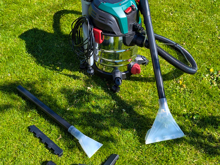 Fräsch soffa på ett kick – hyr min möbeltvätt