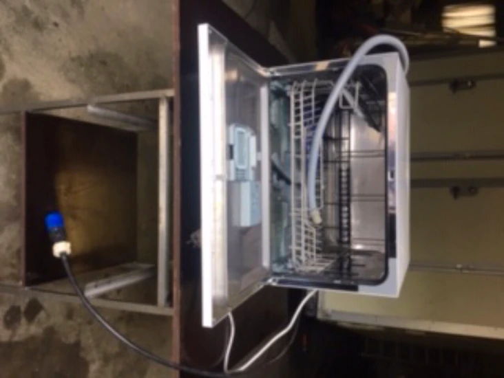 Utleie av mobil oppvaskbenk med varme