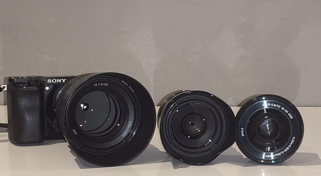 Sony a6000 med 3 objektiver