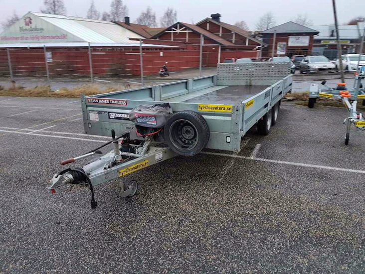 Stor tippbar släpvagn m elvinsch, 3500 kg