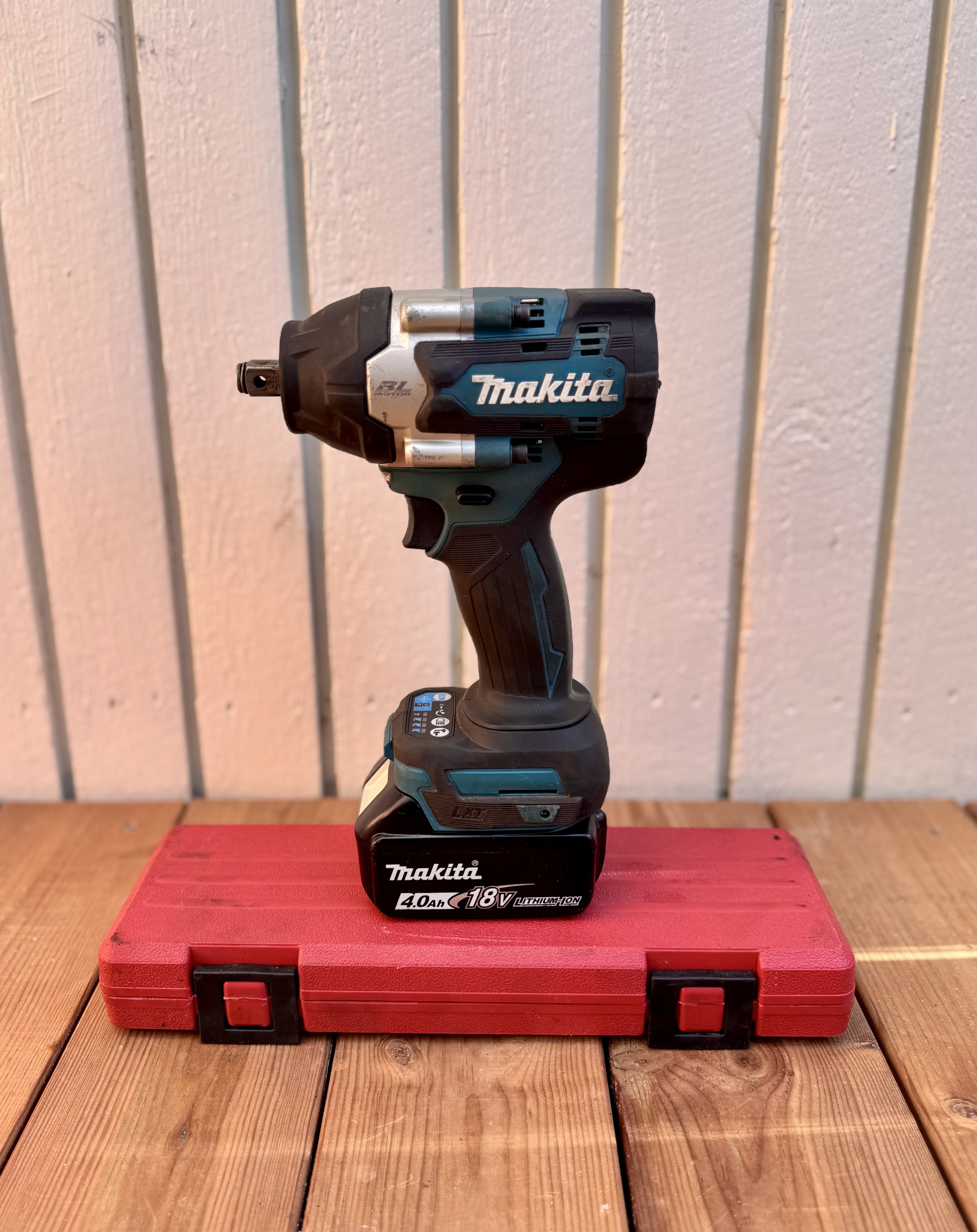 Makita iskevä mutteriväännin | renkaanvaihtosetti